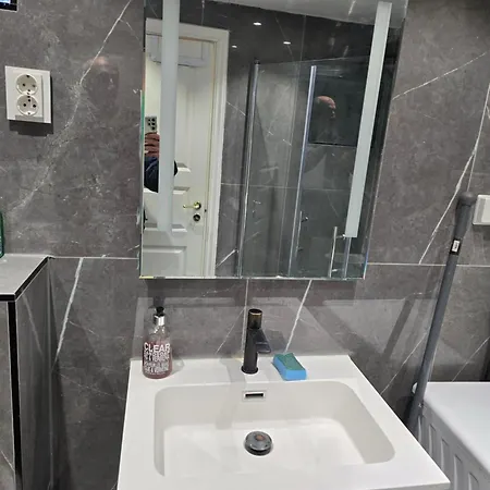 アパート With 2 Bed In