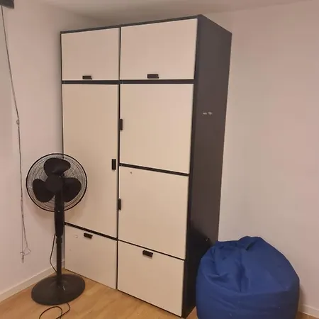 With 2 Bed In Apartman Klofta